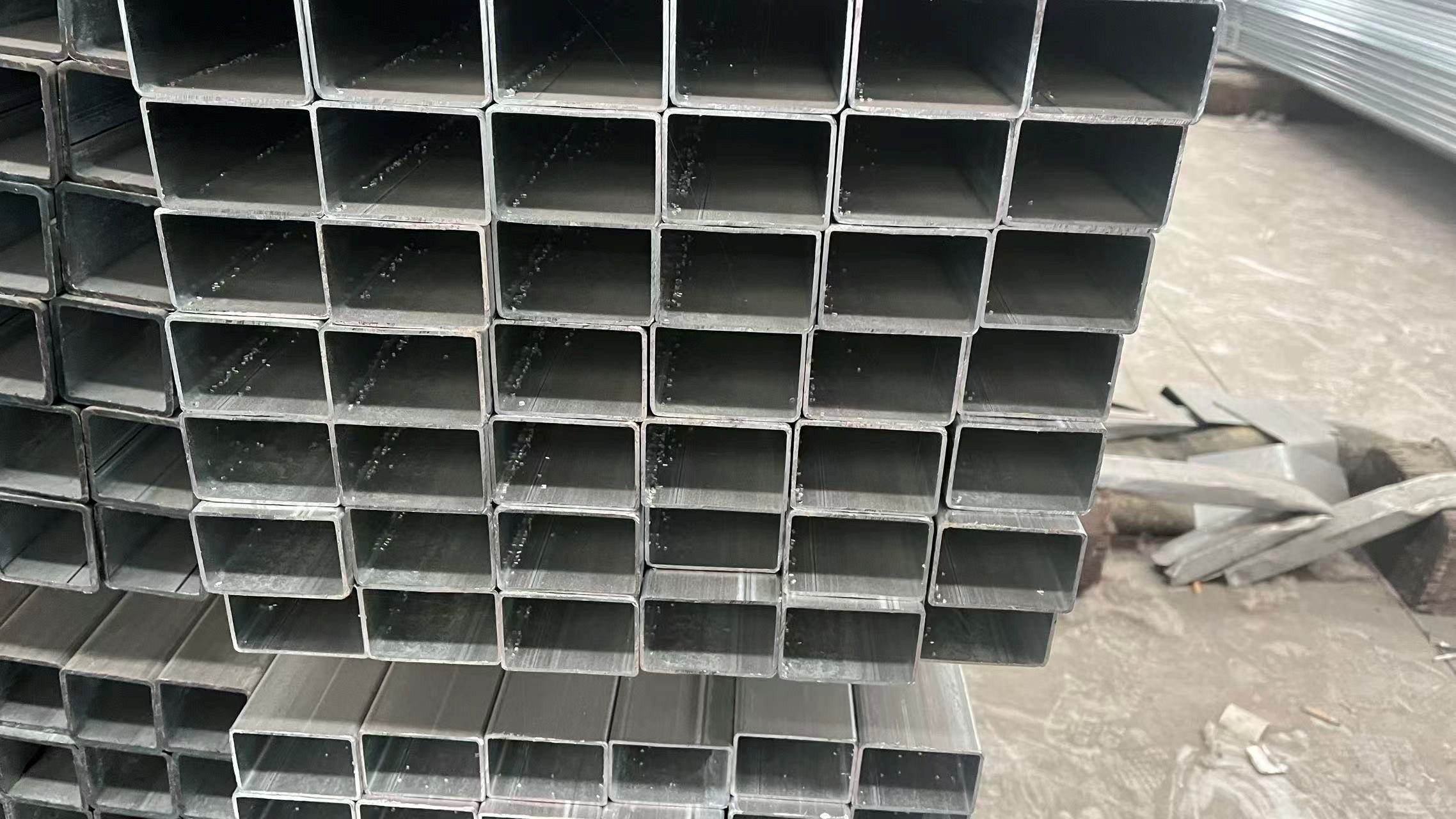 40 × 60 mm Galvanized Rectangular Tube