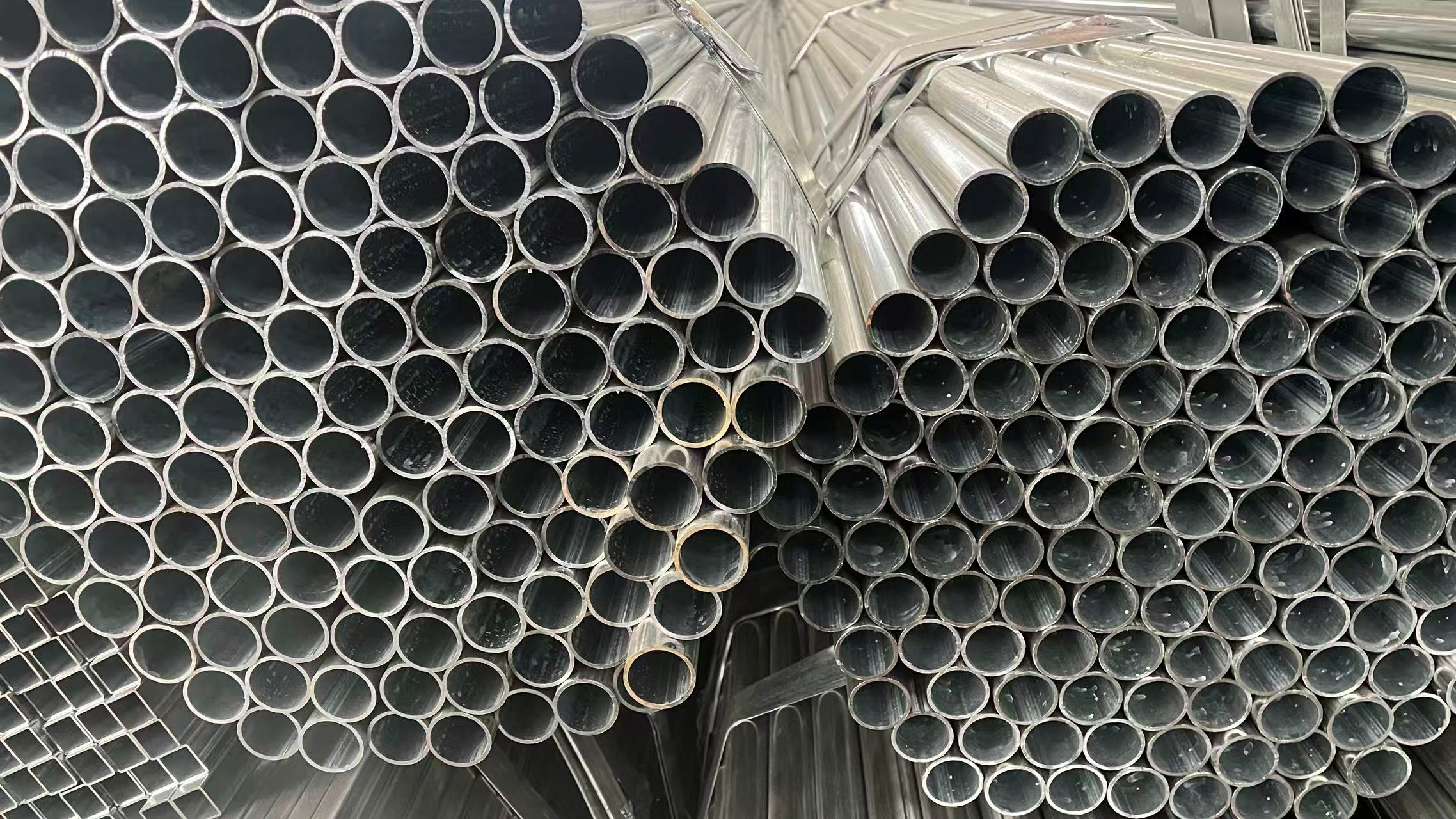 1-inch Galvanized Round Pipe